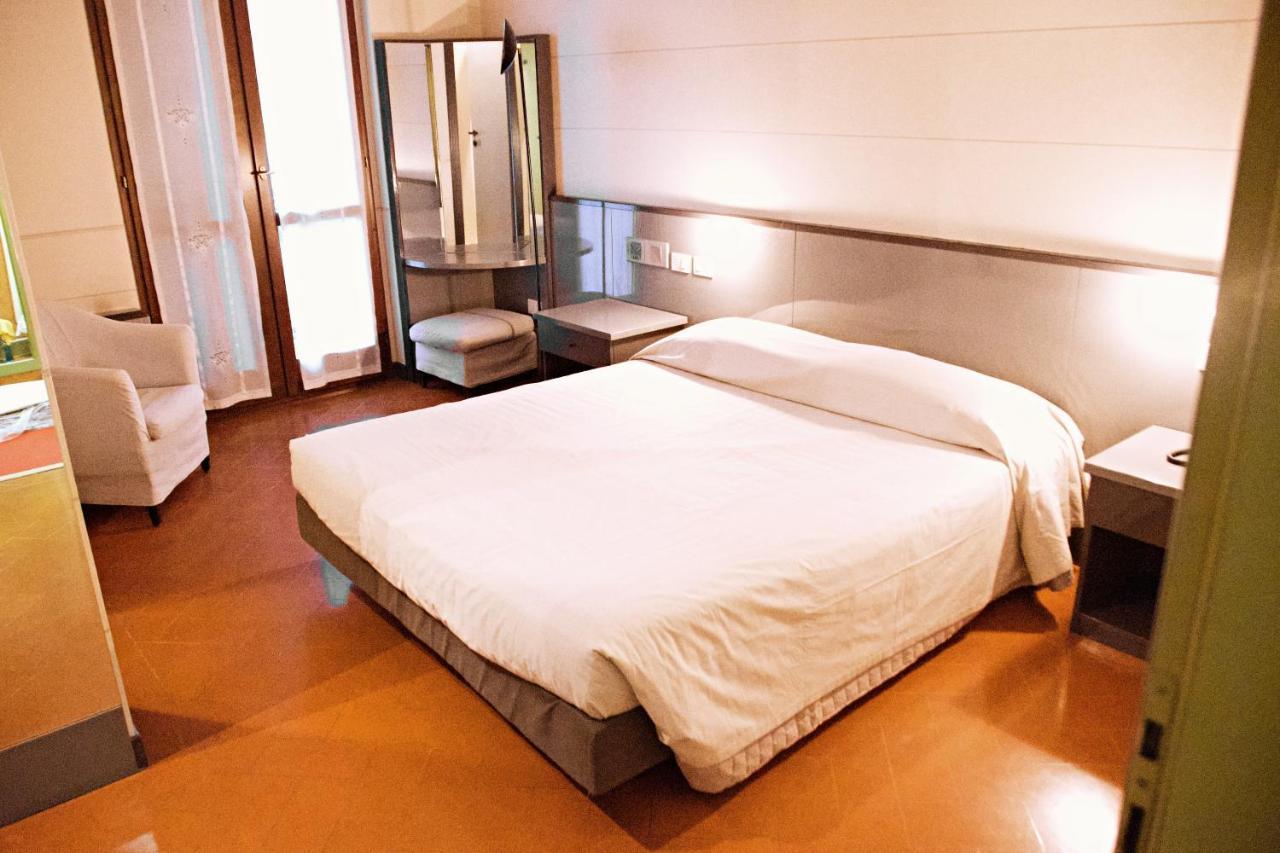 Hotel Franciacorta Paderno Franciacorta Esterno foto